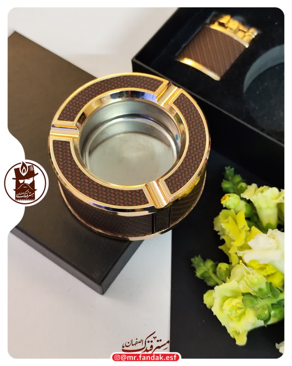 ست فندک شعله رنگی و زیرسیگاری کادویی 307 ست فندک شعله رنگی و زیرسیگاری کادویی 307