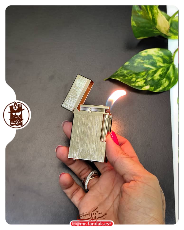 فندک بغل زن دروی derui لاین سه طلایی هاشور فندک بغل زن دروی derui لاین سه طلایی هاشور